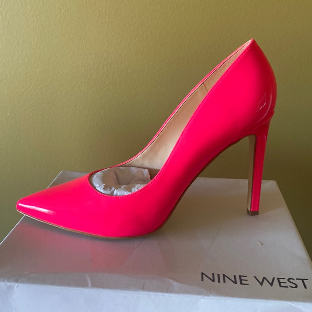 Brand new in box Nine West 4” heels “ Tatiana3 the color is medium pink . ❤️❤️